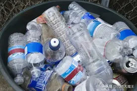 才发现，2个塑料瓶套在一起很厉害，解决生活中不少小难题，真棒图片