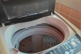 洗衣机用完后，水龙头开关要不要关？听师傅说完，才知错8年图片