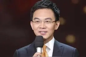 前央视主持人郎永淳沦为阶下囚，出狱893天，如今过得怎么样了图片