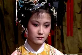 贾迎春受家暴惨死，贾母为何不救？贾宝玉有撇不开的责任图片