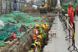 西安地铁1号线三期工程新工法“穿越”渭河，盾构机距离河床底部仅15米图片
