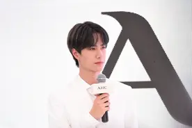 王一博 帅气，可爱，酷酷滴图片