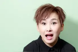 49岁半个天后，与男友交往15年孩子14岁仍未婚，她甘心？图片