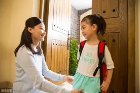 小说：离婚时她嘴硬不要钱要抚养权，5年后再遇前夫她后悔这决定图片