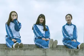 女儿进入青春期了，身体和心理上的变化需要家长这样来关怀图片