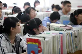 高中班主任一针见血：前三名的学生，靠的不仅是努力，更是这3点图片