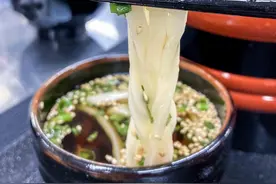 鲷鱼拉面，乌冬面，拌面制作演示活动结束了图片