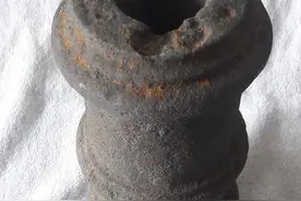 16世纪的法国“大炮”，外形不起眼，保存状况也不理想，腐蚀严重图片