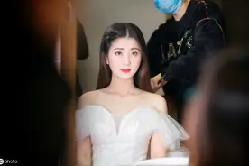 小说：前男友变总裁向我求婚，我欣然答应，看到结婚协议后傻了(二)图片