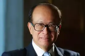李光耀看不起李嘉诚，李光耀是如何评价李嘉诚？图片