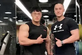 铁拳男星近况：蒋劲夫一身腱子肉纹身抢镜，刘洲成疑有新恋情图片