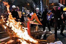 中央这个决定大快人心！香港反对派议员被取消资格（DQ）是活该！不清理门户，香港的安定从何谈起？图片