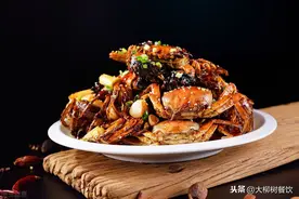 螃蟹怎么做好吃？此做法零厨艺最鲜美，一看即会，全家喜欢图片