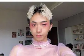 伊能静儿子又发女装美照：重要的是如何避免孩子成为女装大佬图片