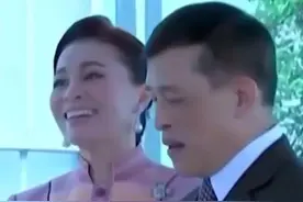 苏提达又把小白花搬上了头，这次不涩又不村，背影好像西拉米再现图片