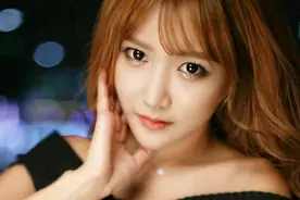 韩国苗条车模，面若桃花始盛开 俏皮穿搭中的秀美小女人图片