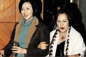 获刘銮雄传授爱情投资经验，关之琳与宝咏琴从情敌变好友图片