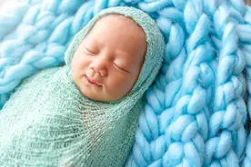 还在奶睡抱睡吗？试试看我认为最好用的哄睡方法“嘘拍法”图片