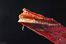 纯手工内蒙古牛肉干，味道香浓诱人，咬一口满嘴留香图片