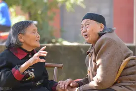 72岁老人：再也不和亲家一起过年了我真的怕了，老了还是这样过图片