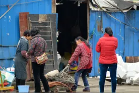 回乡创业之后，在农村去回收旧衣服，这个行当可以做吗？图片