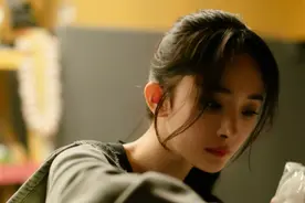 长相中等却能让人心动的女生，多半有以下2个相似处，用气质加分图片