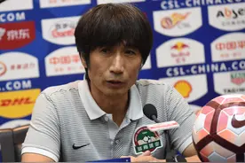 山东迎回又一老熟人接替李霄鹏 泰山新队徽曝光！删除鲁能元素图片