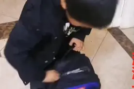 孩子的书包是个“秘密小站”，看了书包后，家长：发现新大陆图片