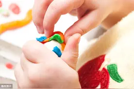 将轻泥运用在小学美术手工课中，有利于开发学生的智力和动手能力图片