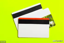 良好用卡行为指南，了解银行态度，信用卡综合评分就足图片