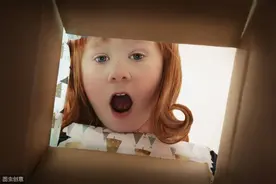 孩子当面抱怨同伴送的礼物不好，看看你解决尴尬的做法踩坑了吗？图片