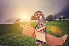 高分留守女孩：没“钱”途的选择很高能图片