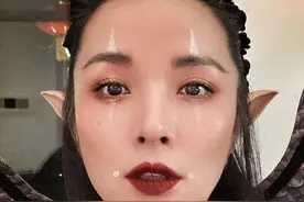 一婚嫁富商被赵薇羡慕，二婚嫁靳东被宠爱，她比老公前任江珊幸福图片