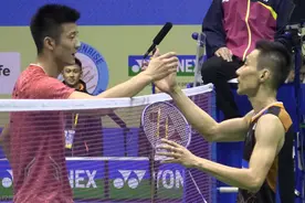 不管多贵的球拍，打断后果自负，盘点业余羽毛球场上的默认潜规则图片