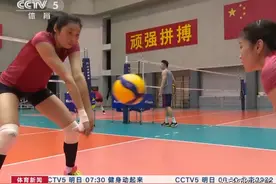 中国女排训练曝光!朱婷手腕缠绷带揪心,丁霞逗比:奥运还有400天?图片