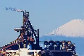 1992年时，日本钢产量超出中国1800万吨，现在又是多少？图片
