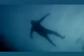 奇迹生还，潜水员在大海中失联的75小时里发生什么？图片