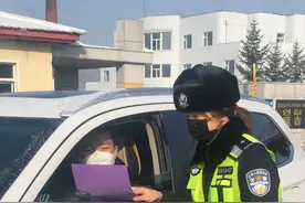 致敬了不起的她｜女警柔弱，遇“疫”则刚图片