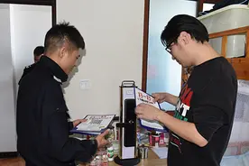 免费安装智能门锁 长沙公安为出租房装上“身份证”图片