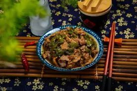 无论炒什么肉，都不要用淀粉腌制，教你正确的方法，肉质鲜嫩美味图片