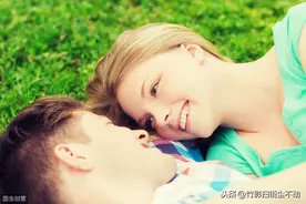 中年人的婚姻全靠良心死撑?中年夫妻亲一口，恶梦能做好几宿图片