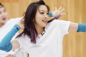 袁咏琳高速上被货车追尾，发微博报平安，声音颤抖惊魂未定图片