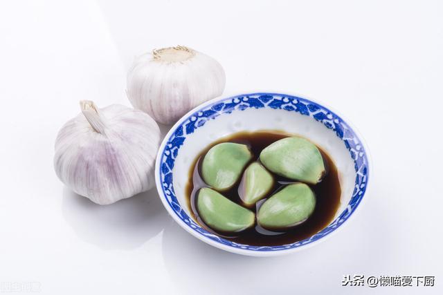 为什么你泡的腊八蒜不绿？很可能和这“4泡”有关，涨知识了
