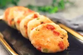 5分钟搞定营养早餐-香煎藕饼，不用油炸，鲜香入味，外酥里嫩图片