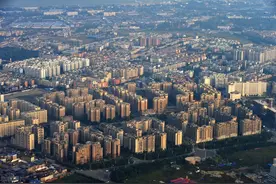 在县城买房的人感叹：买房两年，首付已经亏进去了图片