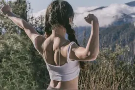 96年理工女，长相软萌身材有料，增重30斤成宅男女神图片