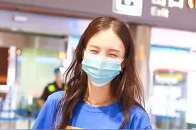 《乘风破浪的姐姐》金晨现身，歌美舞姿人更美，大长腿实力吸睛图片