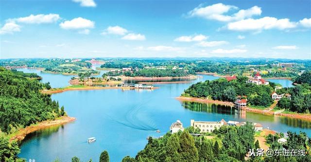 成都龙泉驿“龙泉湖畔”建龙府酒店，投资48064万元
