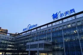 连续11年销量第一却被收购，“小天鹅”如何蜕变成丑小鸭图片