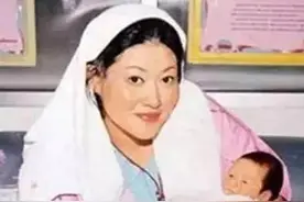 2002年，陈宝莲从24楼一跃而下，撇下的男婴如今长成"黄大少"模样图片